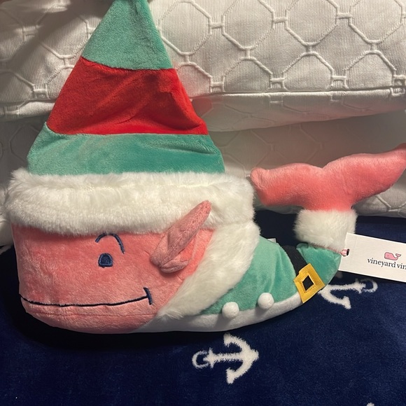 🩷NEW🩷 Vineyard Vines 🩷 Holiday Christmas Elf Santa Hat Whale Stuffed Animal, 16” - Picture 3 of 12